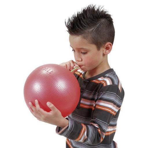 Overball rot zum aufpusten - weicher, griffiger Spielball 