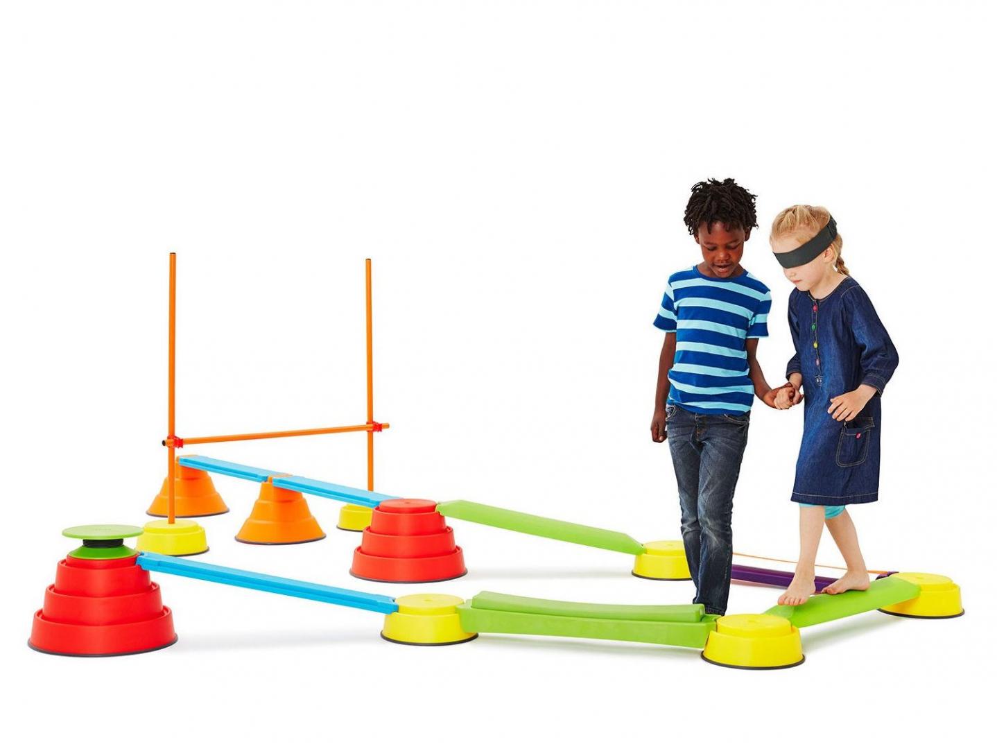 Build N' Balance Large - große Balancierstrecke - Outdoor-Strecke - Ein gelungener spannender Balanceparcour von GONGE, der den Gleichgewichtssinn der Kinder herausfordert. Build N' Balance Large - große Balancierstrecke - fördert den Gleichgewichtssinn der Kinder
