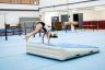 AirIncline - beim Training - luftgefülltes keilförmiges AirTrack Factory Trampolin Kissen