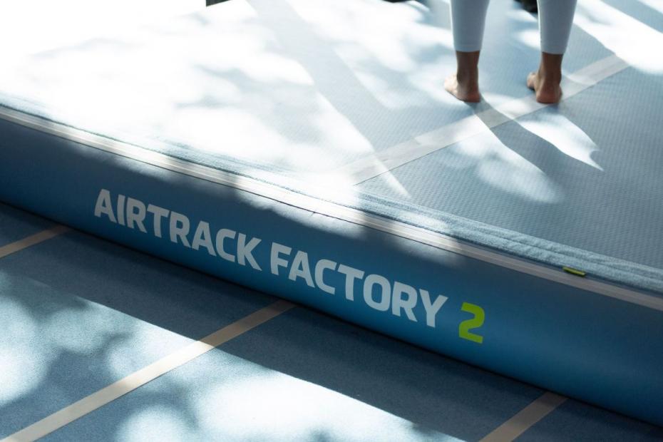AirTrack2 - Light