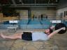 Aquaball - Fitnessball Übung - original Airtrack Factory - wird mit Luft und Wasser gefüllt