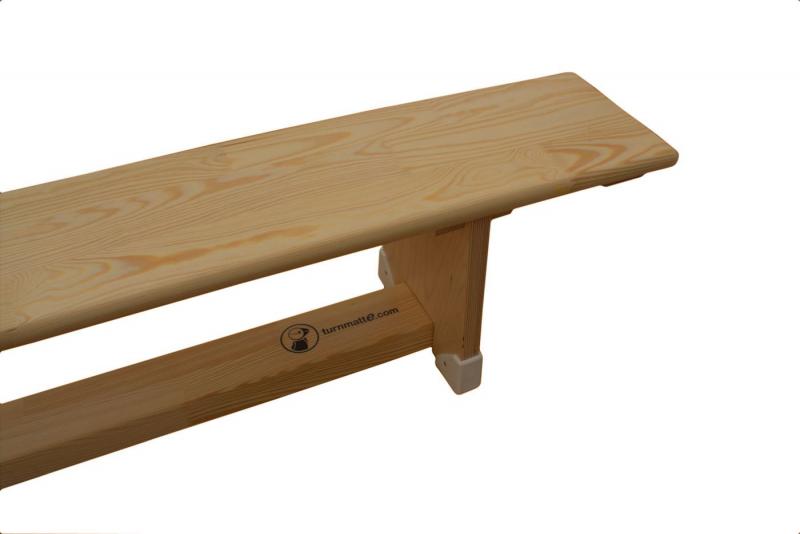 Turnbank-Holz-Detail - nach DIN 7909 für den öffentlichen Bereich zugelassen. Extrem stabil - aus einheimischen Nadelhölzern hergestellt. Turnbank-Holz-Detail - nach DIN 7909 für den öffentlichen Bereich zugelassen