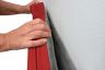 Prallschutzmatten-Wandbefestigung-rot - Prallschutzmatten für Wände sowohl für den Innen- als auch für den Außenbereich