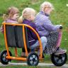 Doppeltaxi mit zwei Fahrgästen - Fahrzeug für Kitas und andere Institutionen