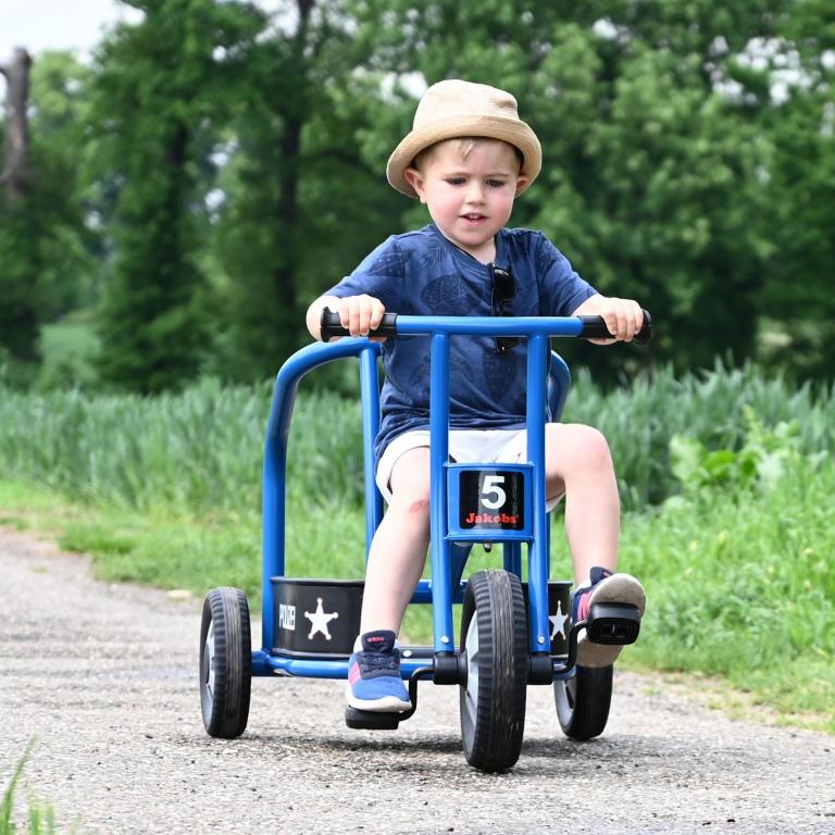 Jakobs Aktiv-Kinderfahrzeuge - entsprechen allen Sicherheitsanforderungen und Standards