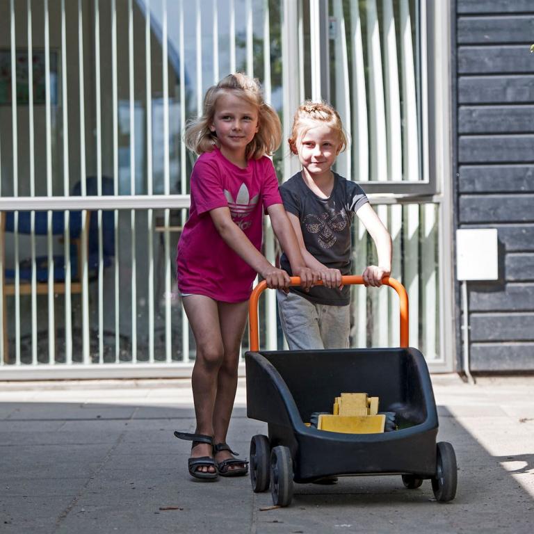 Schiebewagen - von Jakobs aktiv - Fahrzeug für Kitas und andere Institutionen